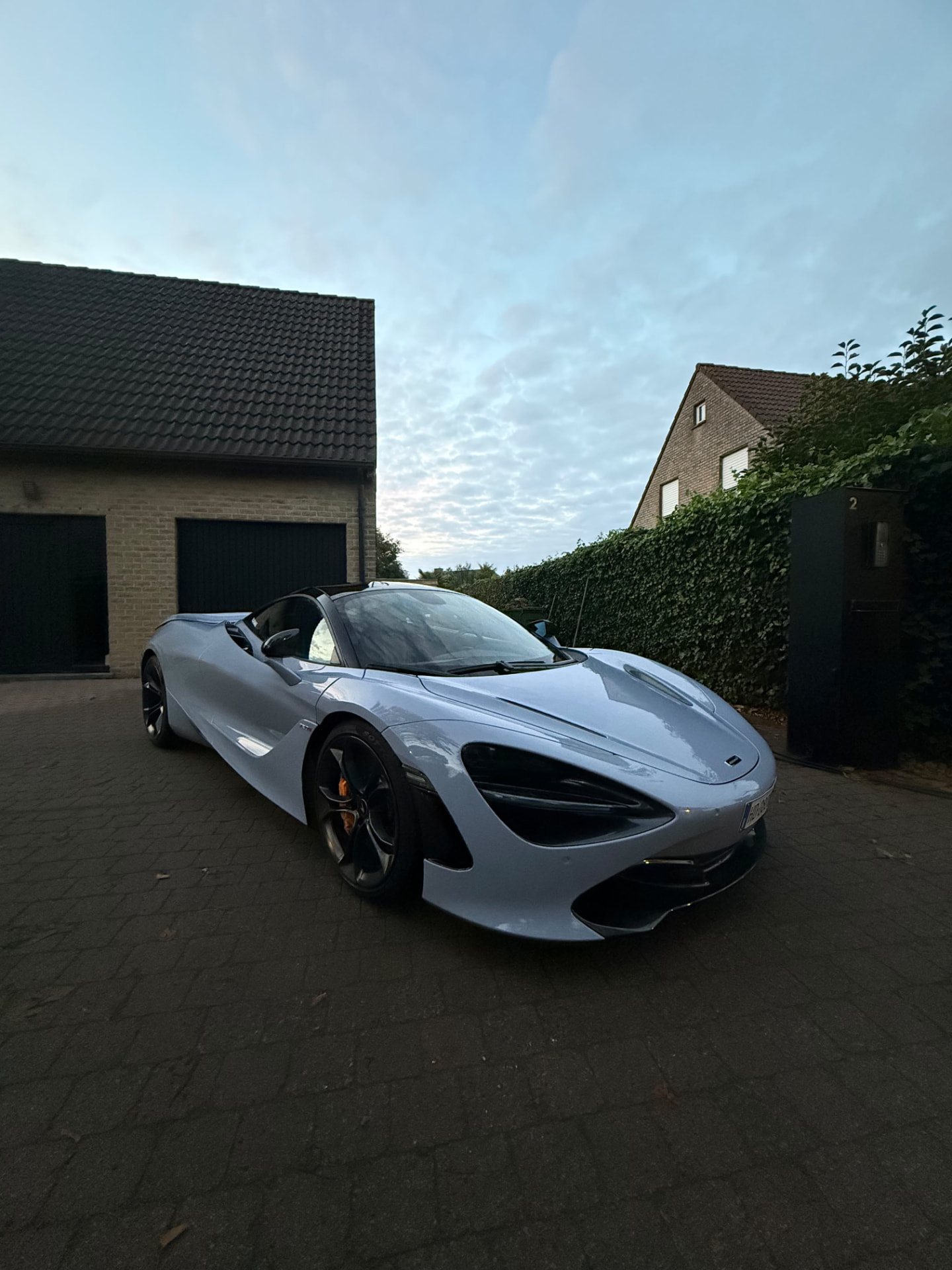McLaren 720S vooraanzicht na detailing