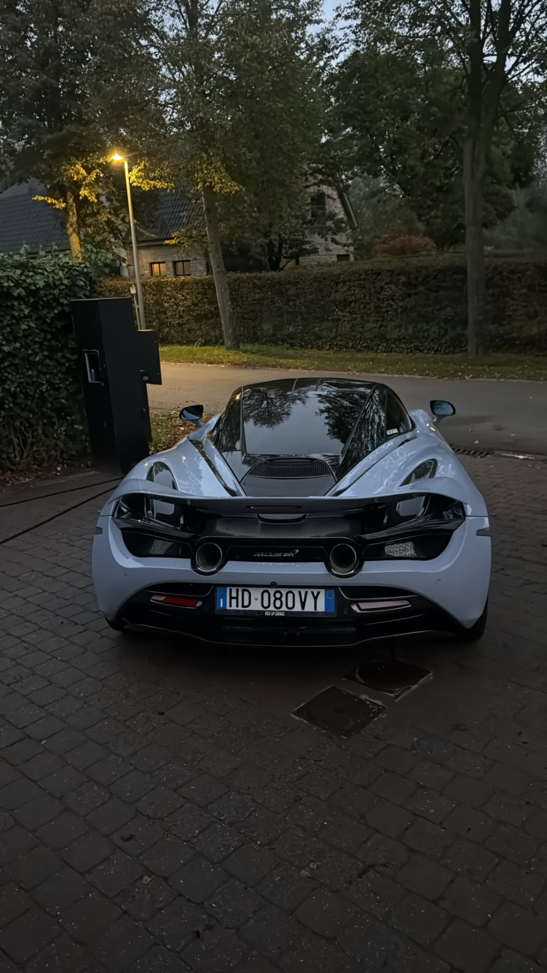 McLaren 720S achteraan na detailing aan huis